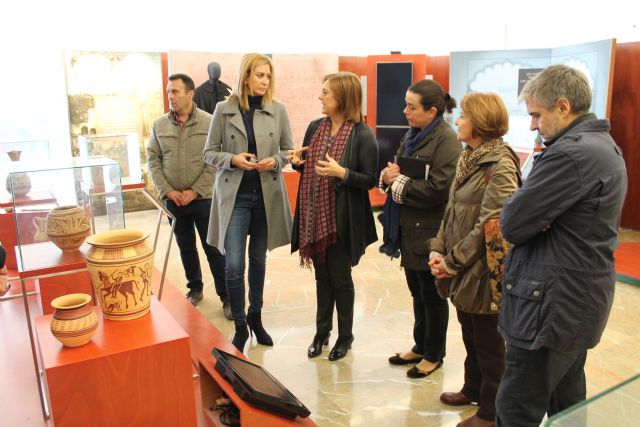 La Directora General de Bienes Culturales ha visitado el Museo de Archena