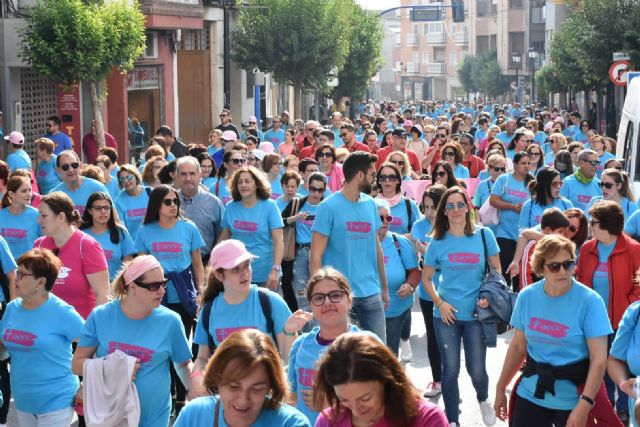 Unas 2.000 personas han participado esta mañana en Archena en la marcha a pie de la AECC