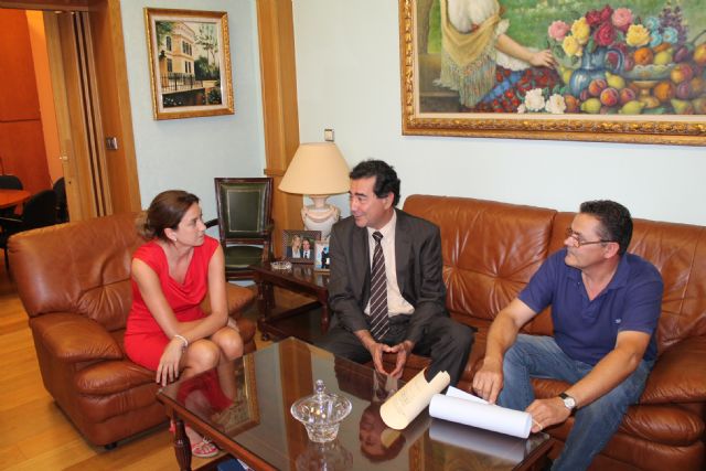 La Hermandad de Anderos Virgen de la Salud nombra Pregonera de Honor a la Alcaldesa de Archena