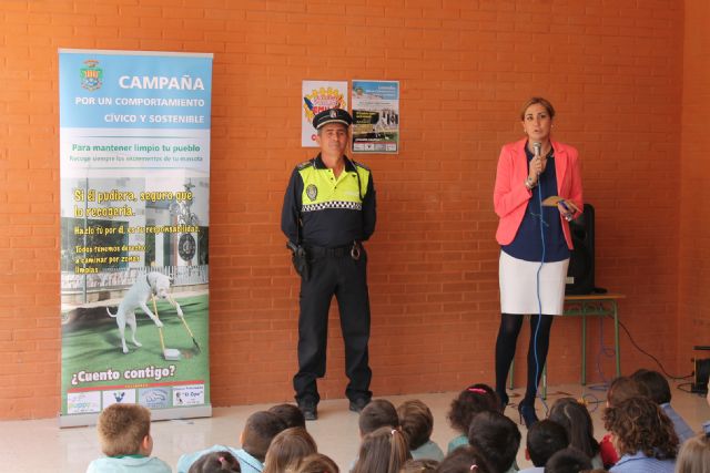 Campaña municipal de concienciación ciudadana para pedir obligatoriedad en la recogida de excrementos de mascotas