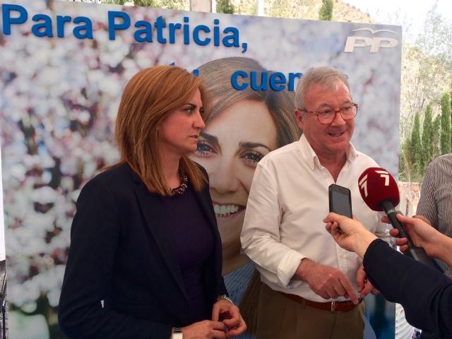 Valcárcel: 'Patricia Fernández es honradez, compromiso y garantía de futuro para Archena'