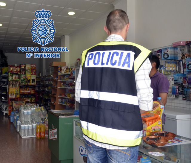 Detenido por la Policía Nacional por atracar en un establecimiento regentado por ciudadanos chinos