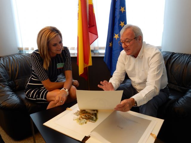 La Alcaldesa de Archena presenta en Bruselas en la sede del Parlamento Europeo el proyecto estratégico ´Archena Smart´