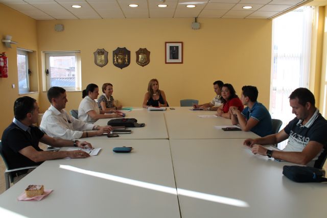 La Junta de Gobierno Municipal firma un convenio para la celebración de la Nochevieja 2015 en las fiestas del Polvorín