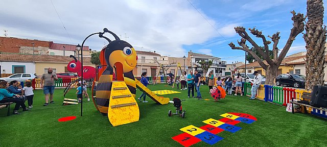 Se inaugura la remodelación de más de 10 jardines y parques infantiles en los que el Ayuntamiento ha invertido más de 450.000 euros