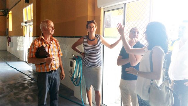 Todo listo para su reinaguración en próximos días, según ha comprobado la Alcaldesa en su visita a la remodelada Plaza de Abastos