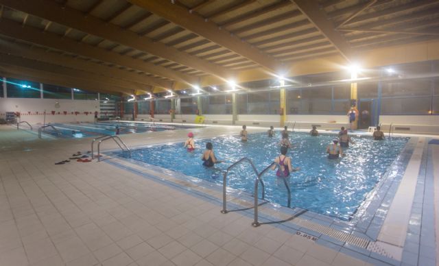Premian a Archena por la excelencia energética de su piscina, que optimizan investigadores de la UPCT