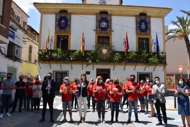 10.000 tallos de flores y diversa vegetación componen la Explosión Floral que hoy se inaugura con motivo de la festividad del Corpus