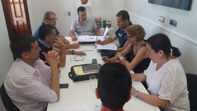 Un convenio facilitará a jóvenes y mayores viajar a las playas. También se remodelará la avda. Mario Spreáfico