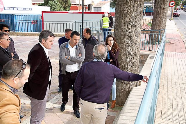 El Alcalde Andrés Luna y el Director del Agua visitan las obras de remodelación y arreglos de la avenida Mario Spreáfico