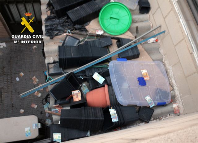 La Guardia Civil desmantela en Archena un activo punto de producción y distribución de drogas