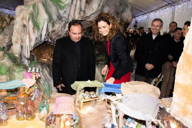 Inaugurado el Belén Municipal que se compone de 500 figuras en un espacio de más de 150 metros cuadrados