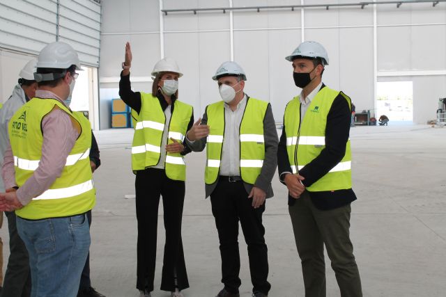 La empresa 'Frutas Buendía' invierte más de 12 millones de euros en sus nuevas instalaciones del polígono industrial de Archena