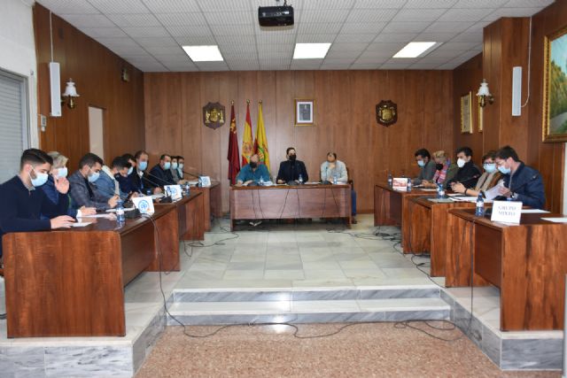 El pleno aprueba la estabilización de los puestos de trabajo de 23 de los empleados municipales