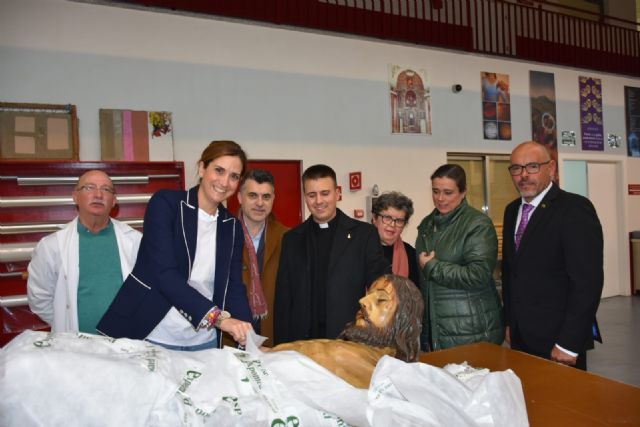 Las tallas de la Virgen Dolorosa y el Cristo del Monte Calvario, retiradas del culto para su restauración