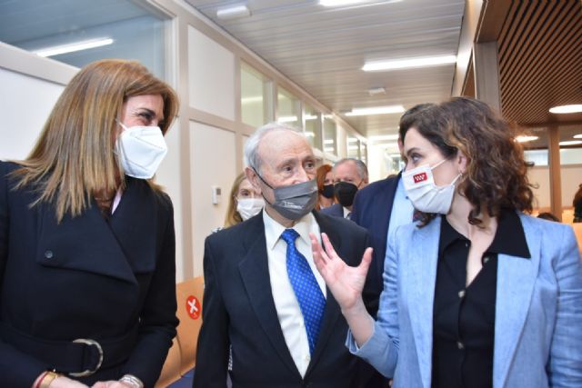 La alcaldesa de Archena asiste a la inauguración de las nuevas Clínicas CEMTRO de Madrid