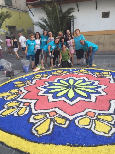 Los alfombristas de Archena, con sus alfombras de sal, representan a la Región de Murcia en el mayor proyecto mundial de alfombrismo