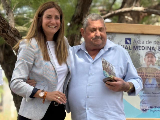 El Ayuntamiento de Archena rinde homenaje a Pascual Medina, 'El Pescador' por su promoción de la pesca en el municipio