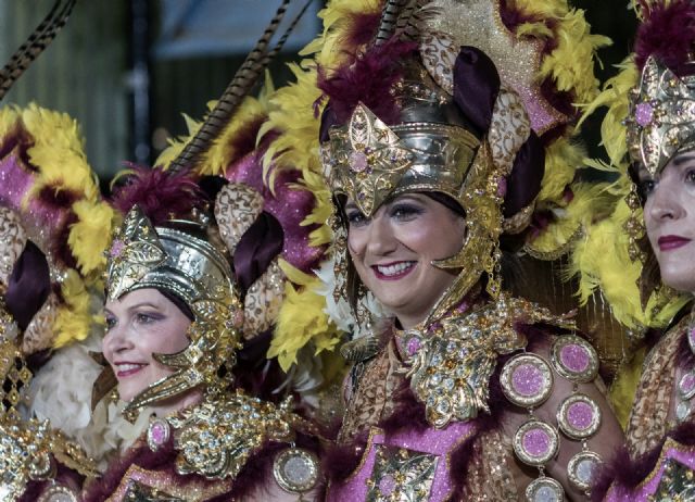 Más participcaión que nunca en el Desfile Parada de ayer noche de moros y cristianos del Corpus de Archena