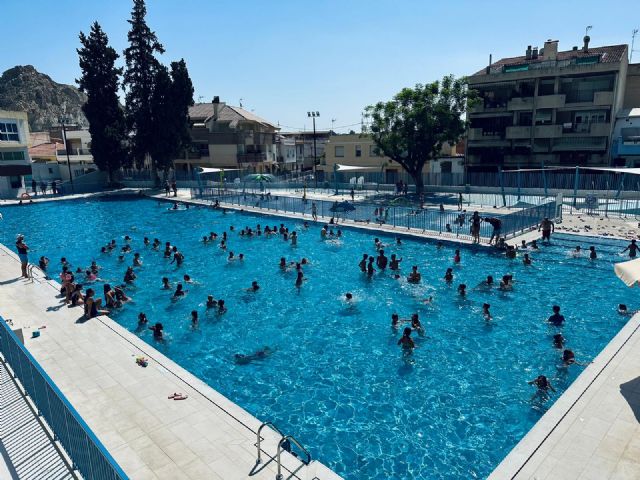 La alcaldesa de Archena inaugura la piscina olímpica más eficiente de la Región de Murcia