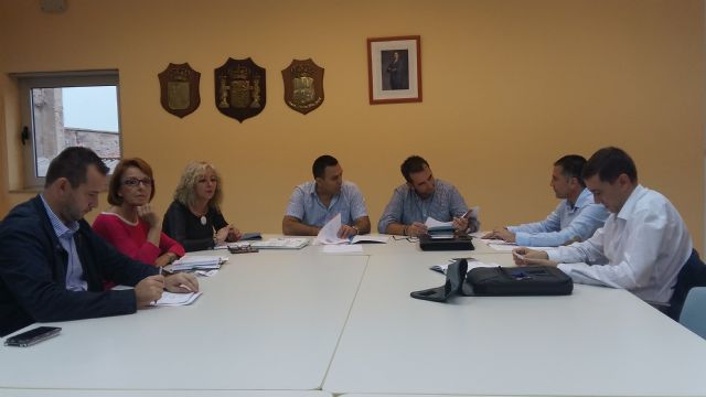 La Junta de Gobierno apoya a los regantes del Heredamiento de Molina que piden a la Comunidad Autónoma soluciones a sus problemas económicos