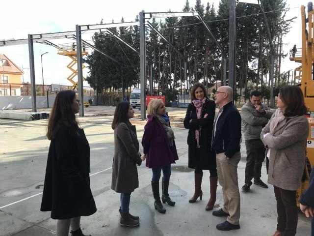 244 alumnos del colegio Emilio Candel de Archena se beneficiarán de una pista polideportiva cubierta