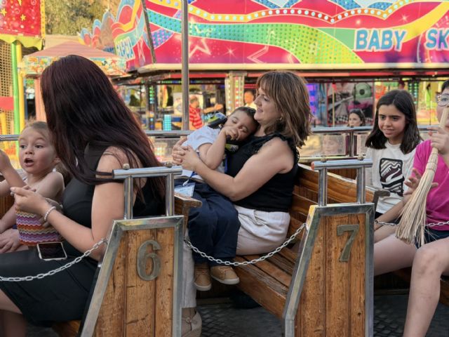 La feria de atracciones inclusiva y la inauguración del Campamento de los Moros y Cristianos protagonizan este fin de semana las Fiestas de Archena