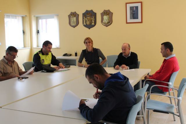 El Ayuntamiento firma un acuerdo con la Policía Local para mejorar sus condiciones de trabajo, creando diversos servicios