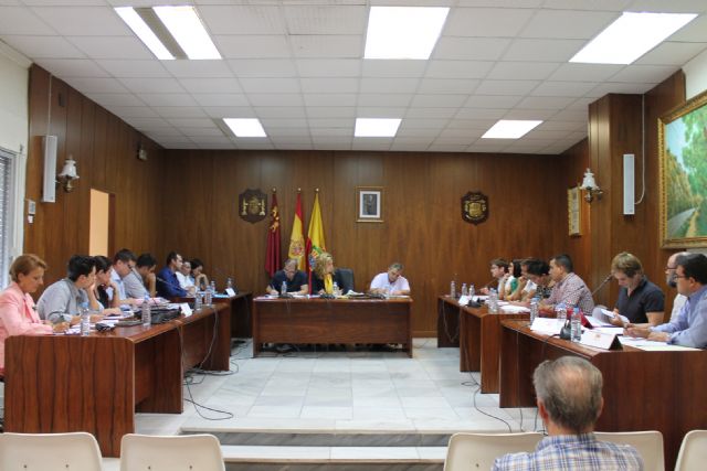 El pleno municipal aprobó ayer noche el Reglamento Municipal de la Factura Electrónica y la bajada del tipo impositivo del IBI