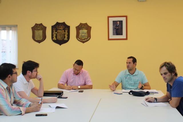 Constituida la Comisión Municipal de Transparencia y Participación Ciudadana que está compuesta por representantes de todos los grupos políticos municipales