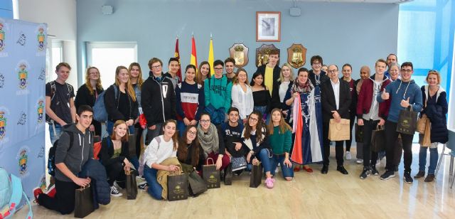 Estudiantes y docentes suecos visitan Archena para aprender español gracias a un intercambio con estudiantes del Vicente Medina