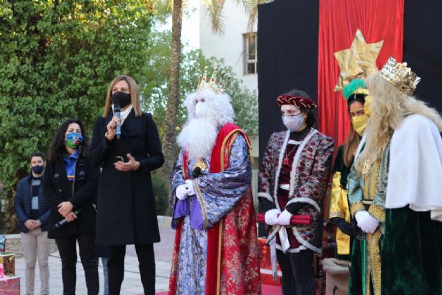 La Alcaldesa de Archena ofrece una recepción oficial a los Reyes Magos