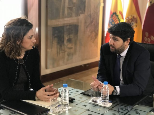 El presidente Fernando López Miras se reúne con la alcaldesa de Archena