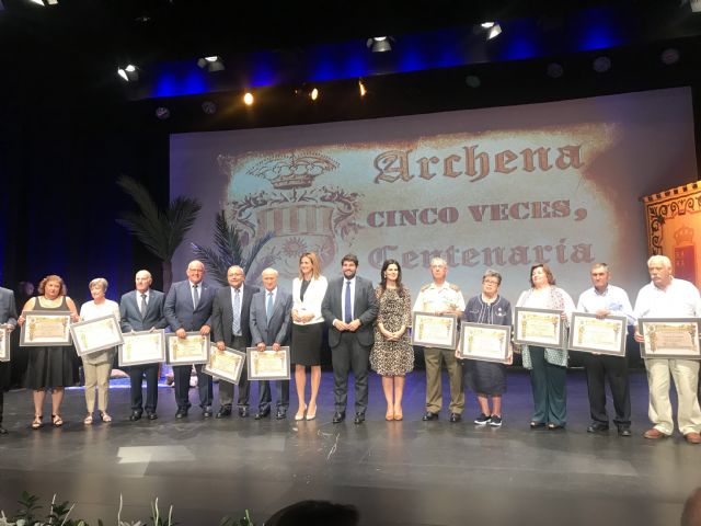 Fernando López Miras participa en la gala 'Archena, cinco veces centenaria'