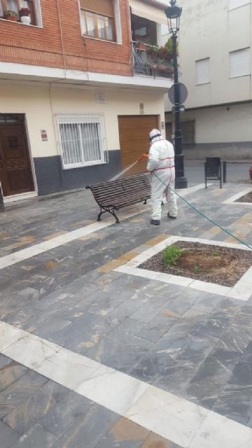 El Ayuntamiento de Archena continúa intensificando los trabajos de limpieza y desinfección de todo el municipio