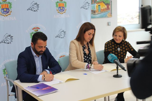 El convenio firmado entre Ayuntamiento y Televida