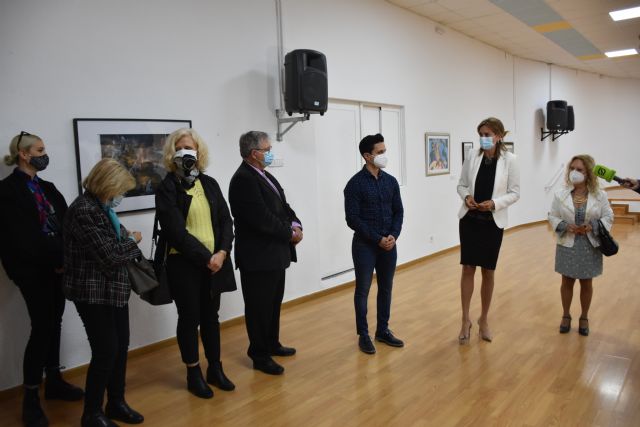 Inaugurada la exposición 'Semana Santa-2021 con pinceles' en el Centro Cultural hasta el 30 de abril